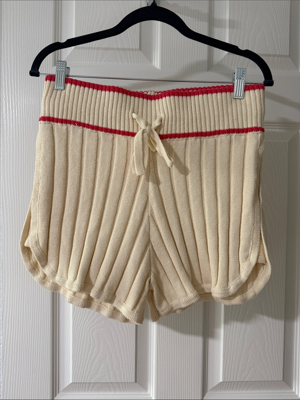 Faherty Cream Ribbed Knit Lounge Shorts with Red Trim